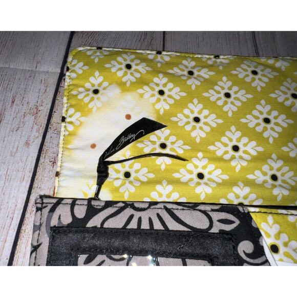 VERA BRADLEY BAROQUE Black Gray White Floral Snap Wallet Retired Pattern - Picture 3 of 9